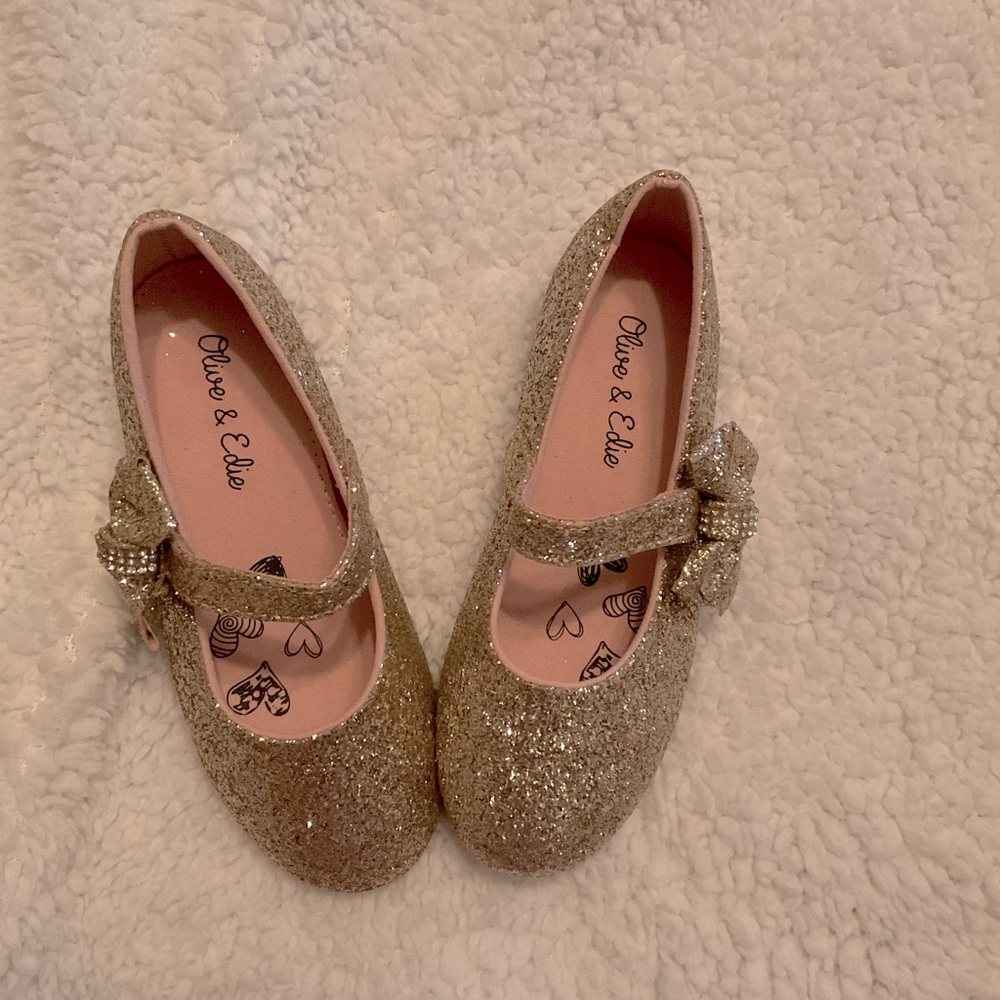 Girl gold dress shoes